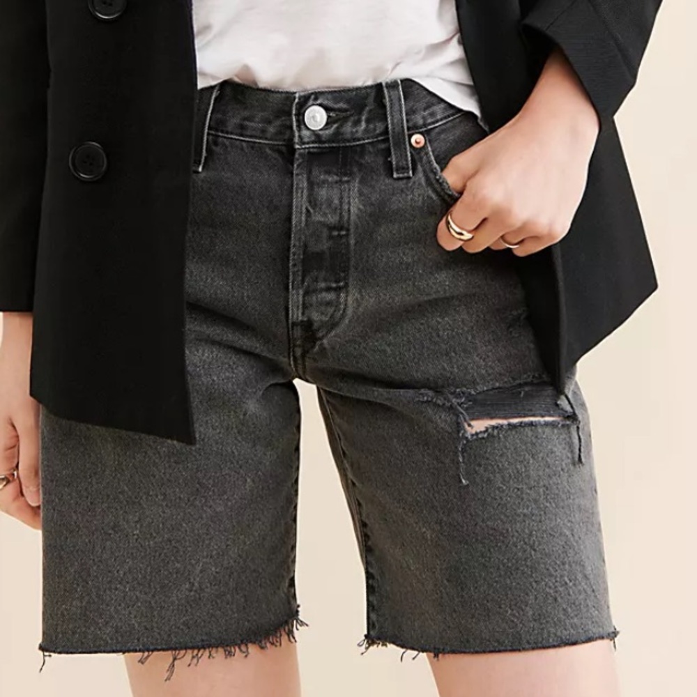 Levi's 90’s 501 Distressed Shorts